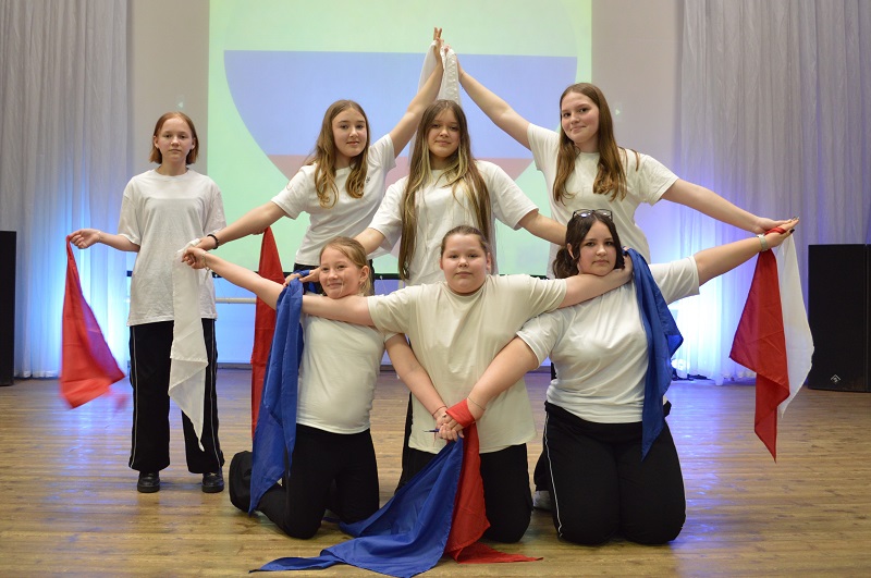 Мы торжественно открыли 5‑ю смену в нашем детском санатории под вдохновляющим девизом «Мы — наследники Победы!»!